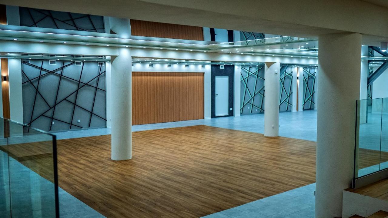 Hotel Senator Konferencje & Spa 斯塔拉乔维切 外观 照片