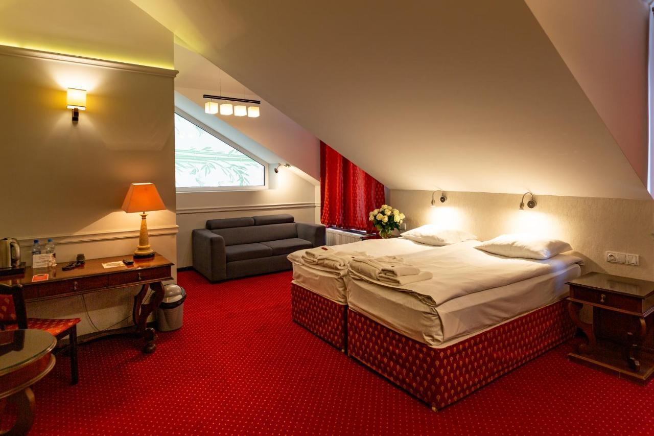 Hotel Senator Konferencje & Spa 斯塔拉乔维切 外观 照片