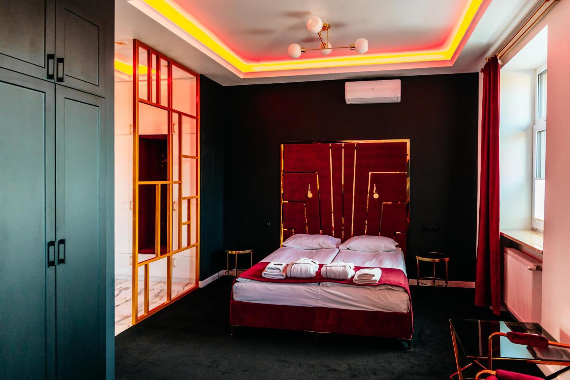Hotel Senator Konferencje & Spa 斯塔拉乔维切 外观 照片