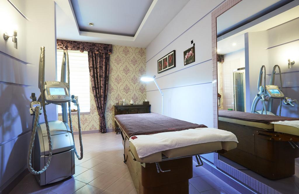 Hotel Senator Konferencje & Spa 斯塔拉乔维切 外观 照片