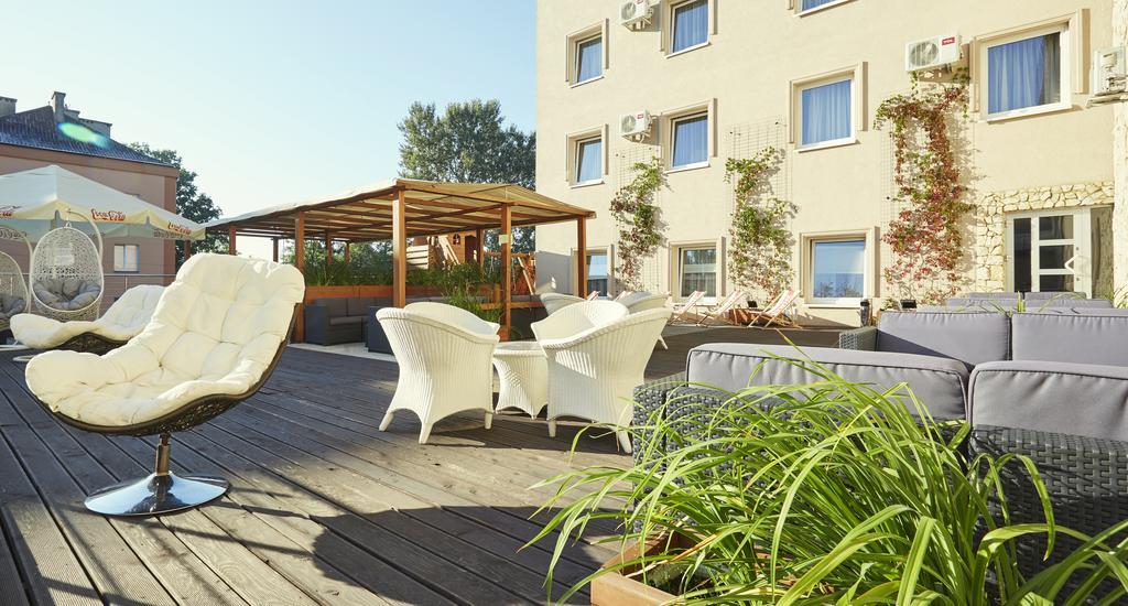 Hotel Senator Konferencje & Spa 斯塔拉乔维切 外观 照片