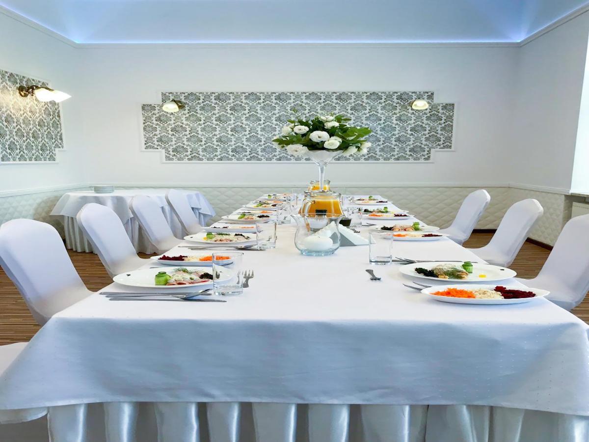 Hotel Senator Konferencje & Spa 斯塔拉乔维切 外观 照片